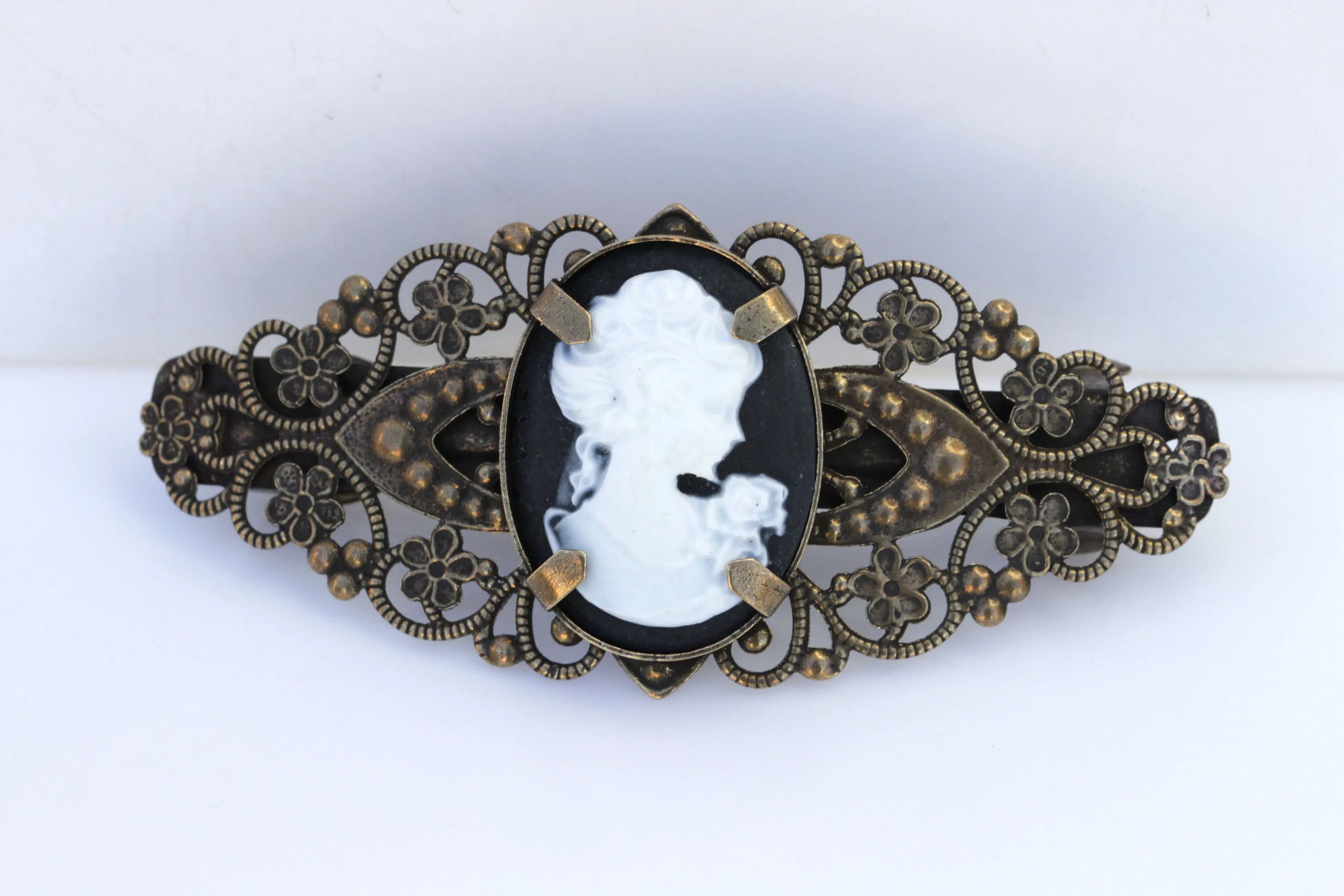 CAMEO HAIR BARRETTE