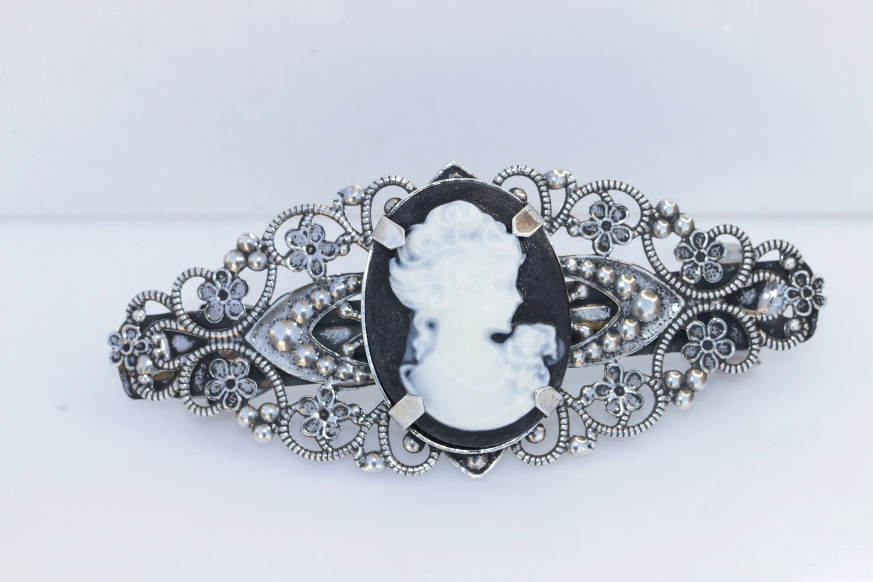 CAMEO HAIR BARRETTE