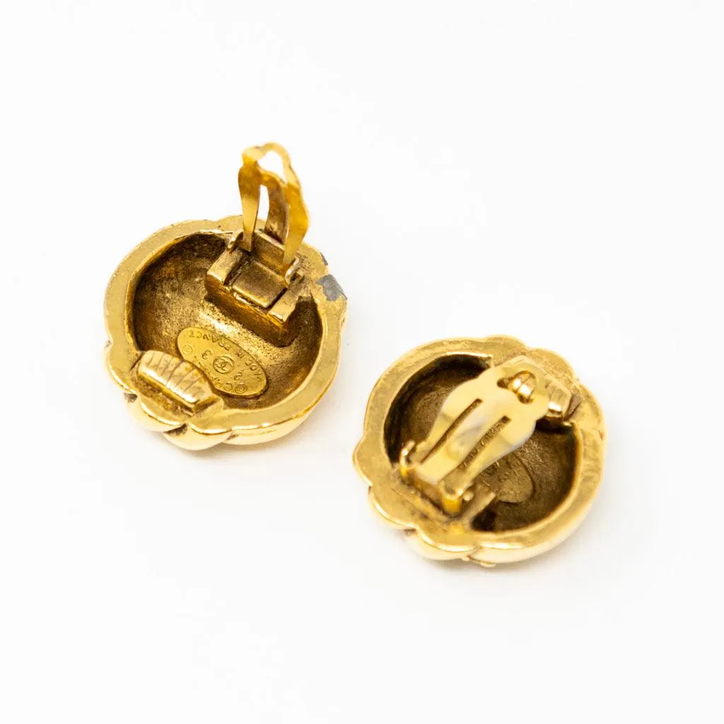 Chanel Gold Vintage Clip On Earrings