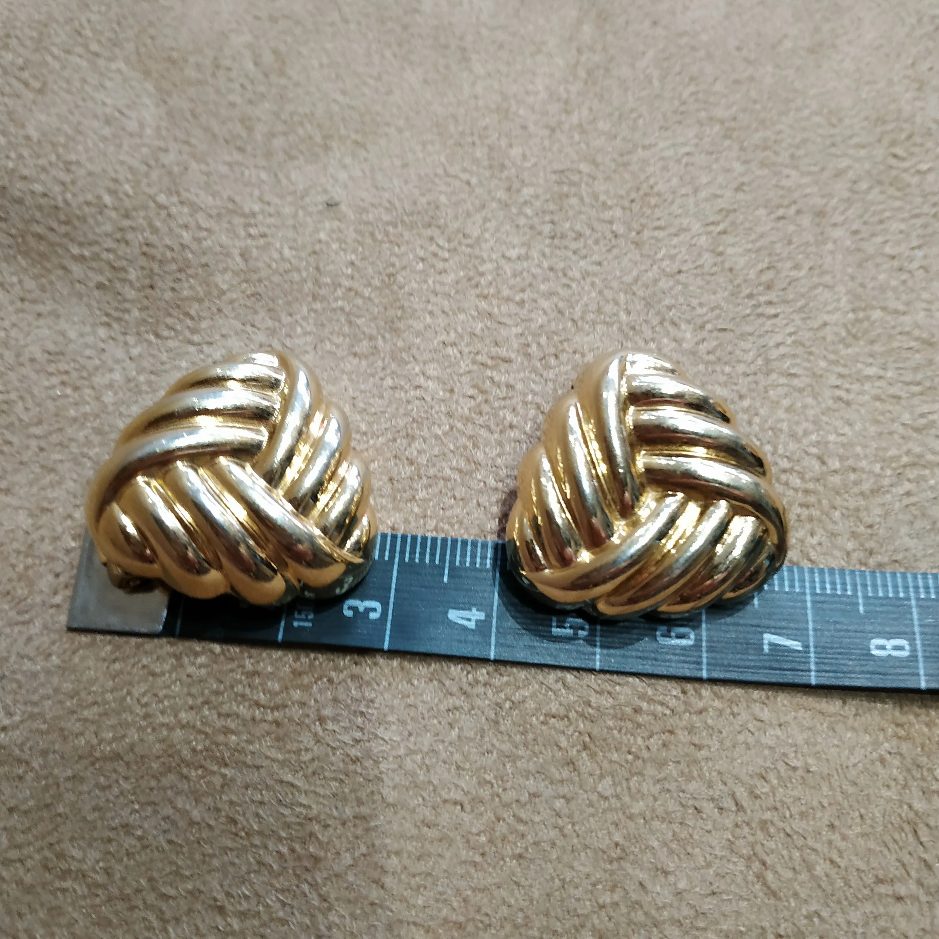 Christian Dior Triangular Knot Earrings vintage gold clip on